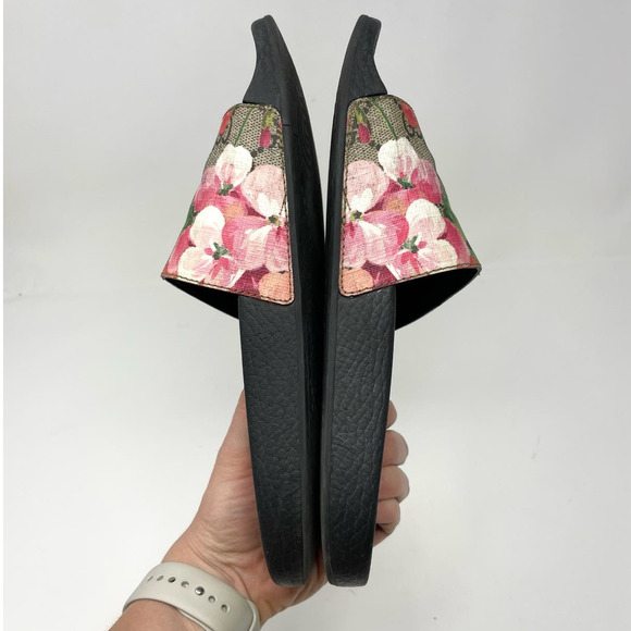 SOLD Gucci GG Blooms Supreme Floral Slide Slip On Rubber Sandals Flats EU 37 - Picture 6 of 13